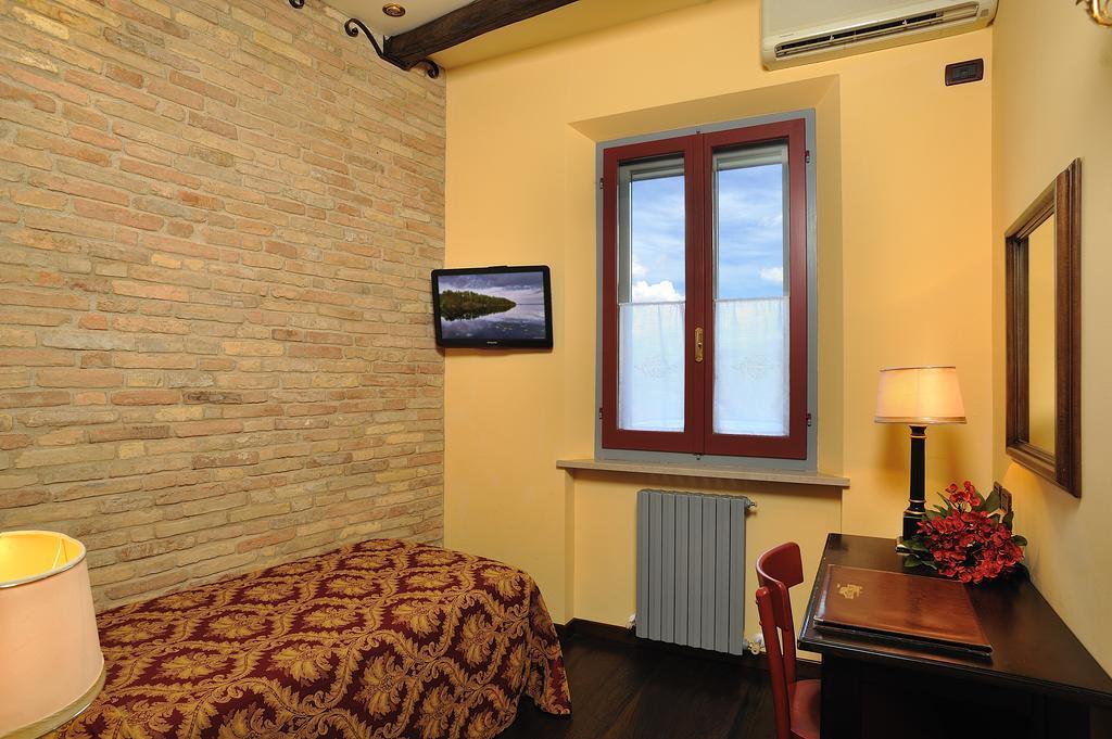 Hotel Bonconte Urbino Zewnętrze zdjęcie